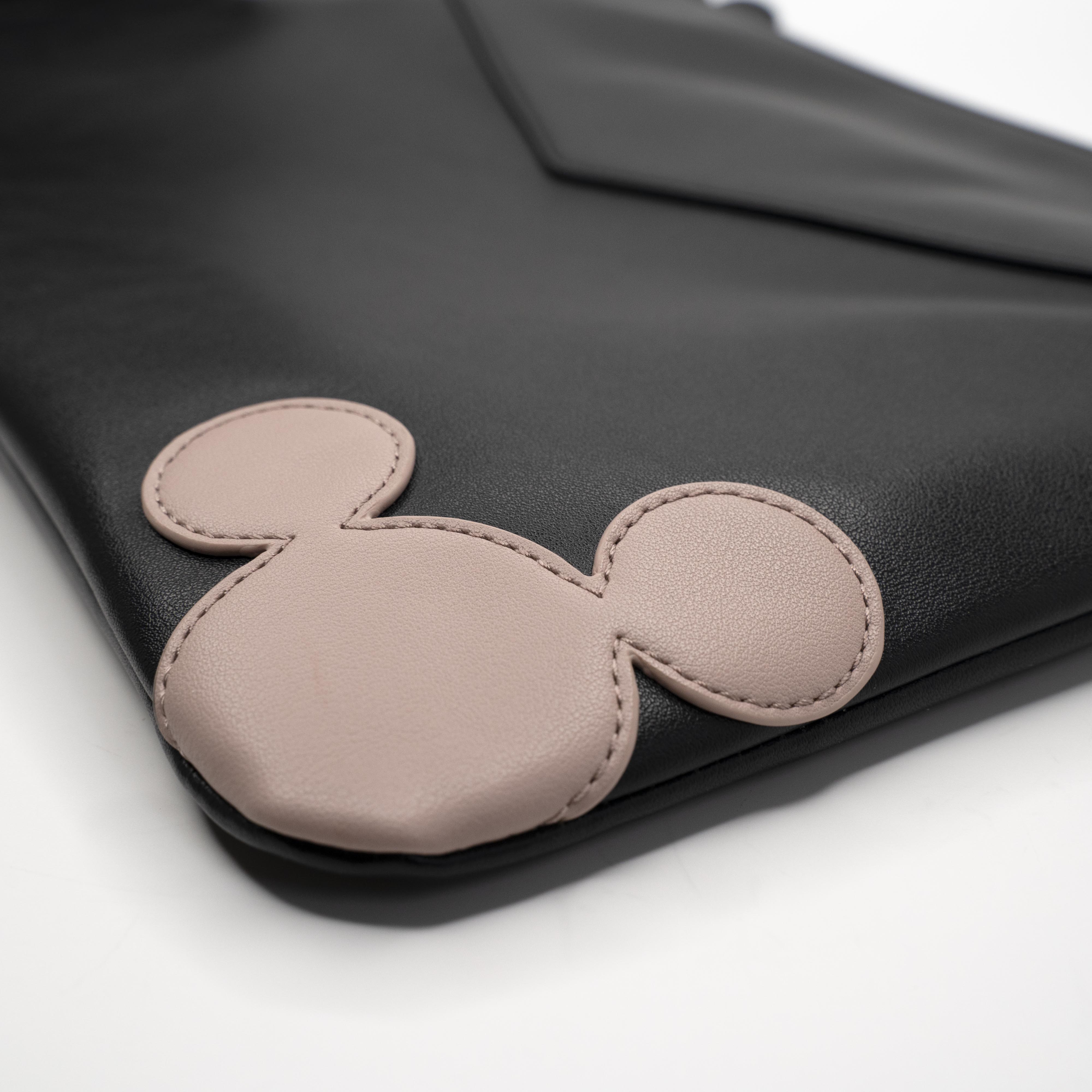 Aura Estelle The M Pouch black pink charm detail
