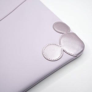 Aura Estelle The M Pouch lilac charm detail